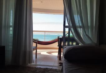 A beira mar 3 quartos has Smoking/Balcony rooms