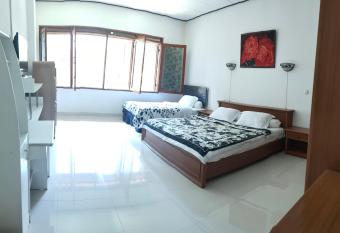 Chez Faustine has Balcony rooms