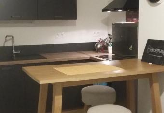 Appartement cosy 25 m   has Balcony rooms