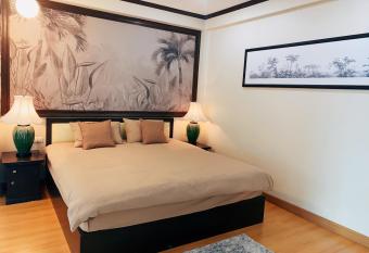 October Hostel ChiangMai has Balcony rooms