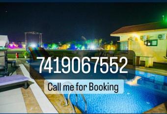 Happy life private farmhouse #pool party #birthday party has Balcony rooms