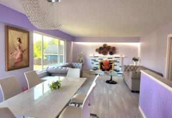 private single room in a house allows 18 year olds to book a room