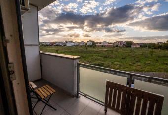 Rozelor Two Bedroom Apartment in Giroc has Balcony rooms