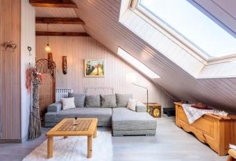 Il Piccolo Sogno allows 18 year olds to book a room