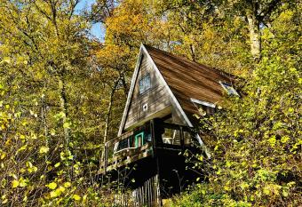 Chalet 190 La Belle Durbuy allows 18 year olds to book a room