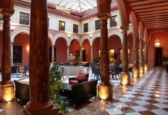 Hotel Santo Domingo Lucena has Balcony rooms