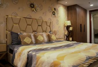 Luxury 1 Bedroom Apartment Gold Crest Mall And Residency DHA has Balcony rooms