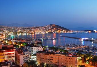 In Kusadasi Center, Walking Distance to Everywhere has Balcony rooms