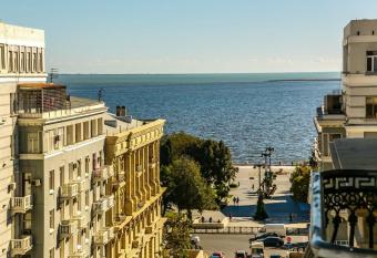 F1 Track & Sea View Apartment On Burla Khatun has Smoking/Balcony rooms