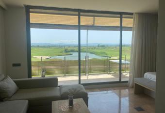 Moderno apartamento en Empord   Golf has Balcony rooms