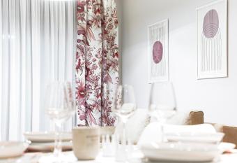 Quattro Luxury Apartments has Balcony rooms