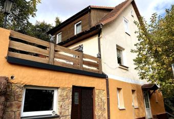 im Haus zur Auszeit willkommen has Balcony rooms