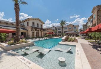 Majestic 3 story townhome w/ Pool/Garage/King bed has Balcony rooms