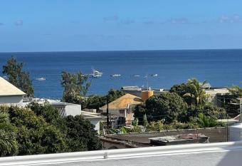 Villa Real spacious with sea view, pool & bar West Coast has Balcony rooms