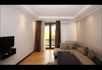 Apartment In City Center Charents 40 allows 18 year olds to book a room