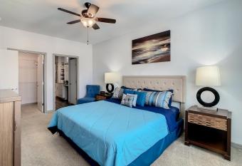 Comfy and Cozy, Close to Disney allows 18 year olds to book a room