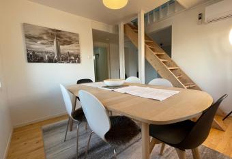 Stavanger BnB at Bertis ap10 BigTerrace and 2BedRooms has Balcony rooms