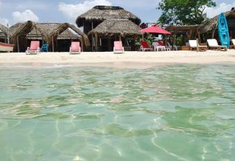 Caba  a frente al mar en Playa Blanca, Bar   has Balcony rooms