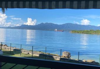 VILLAGE VIVA VUE MER allows 18 year olds to book a room