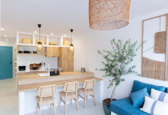 Apartamento nuevo y moderno allows 18 year olds to book a room