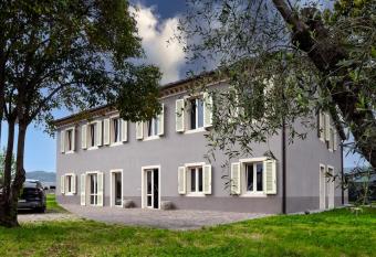 Villa In Campora allows 18 year olds to book a room