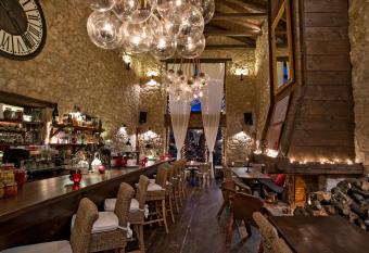 Teresa Country Lodge has Smoking/Balcony rooms