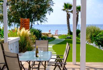 The MedView Garden House allows 18 year olds to book a room