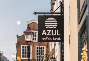 Boetiek hotel Azul allows 18 year olds to book a room