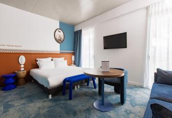 The Ruck Hotel has Balcony rooms