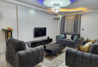 Stylish & pleasant top floor appartment has Balcony rooms