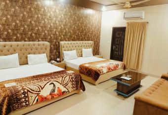 Royal Fort Executive Hotel Gulberg has Balcony rooms