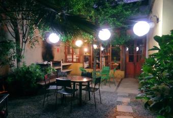 Escarabajo Hostel allows 18 year olds to book a room