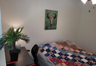 West Jordan room. allows 18 year olds to book a room