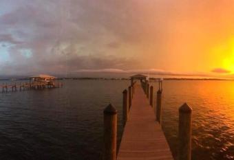 Happys Camper in the Sunshine allows 18 year olds to book a room