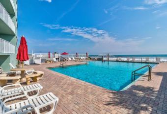 Paradise with a Pool and Balcony Near the Action has Balcony rooms