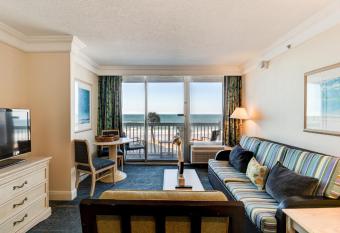 Blue Sunrise Oceanfront Pool Hot Tub Kitchen has Balcony rooms