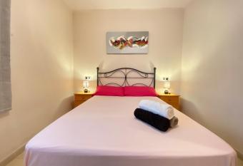 Apartamento en primera linea de mar has Balcony rooms