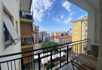 La Perla Marina has Balcony rooms