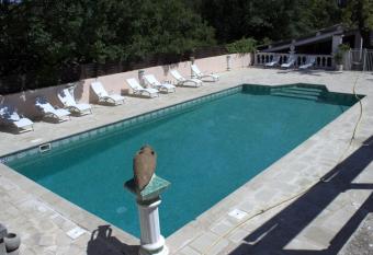 La Cadi  re has Balcony rooms