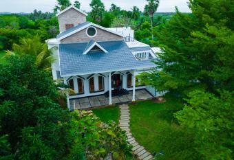 NH Gardens Villa Mahabalipuram By Lexstays has Balcony rooms