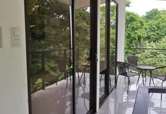 Hakuna has Balcony rooms