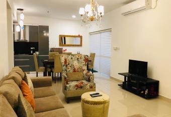 Luxury City Apartment allows 18 year olds to book a room