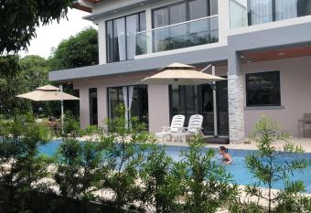 Mangolia Farm has Balcony rooms