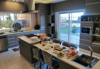 Villa zee allows 18 year olds to book a room