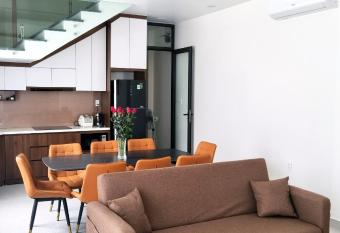 Little Alley House has Balcony rooms