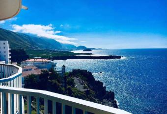 ***** Just do it : take my Superhost lovin    place has Balcony rooms