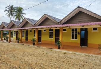 CTZ PAROH RIVER PARK has Balcony rooms