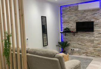 Maylou11 allows 18 year olds to book a room