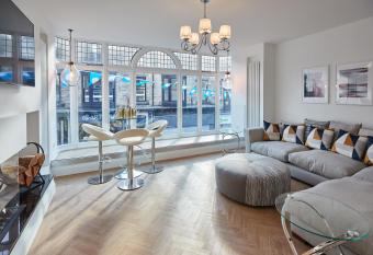 Host & Stay - Oxford House has Balcony rooms