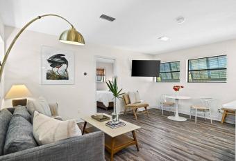 The Fairhope Spot - Walk Shop & Play Downtown allows 18 year olds to book a room